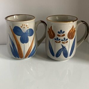4 Stoneware MCM Mugs